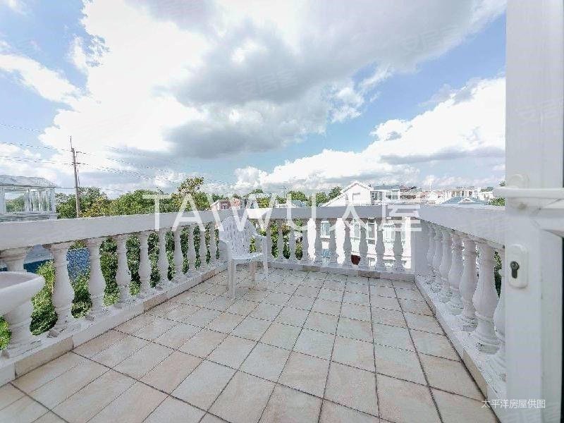 诚意急卖(景观河位置,带地暖)满五v一只有契税,位置采光好,同润家园