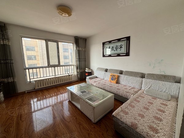 西宁城东东关大街荣府第一城1500元南山路电梯房近四医院近新千带家具