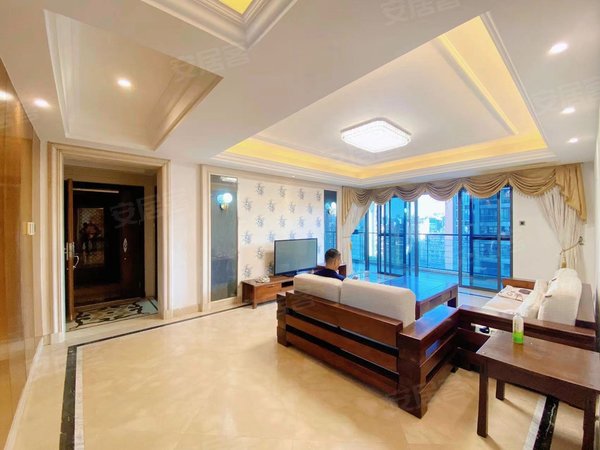 广州荔湾站前路富力君湖华庭富力君湖华庭 南向4房 户型方正 拎包入住