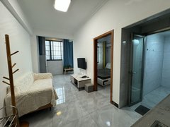 桂林七星玉满大酒楼桂林租房 接看万达 和平新城精装一房一厅 家电具齐全民用水电出租房源真实图片