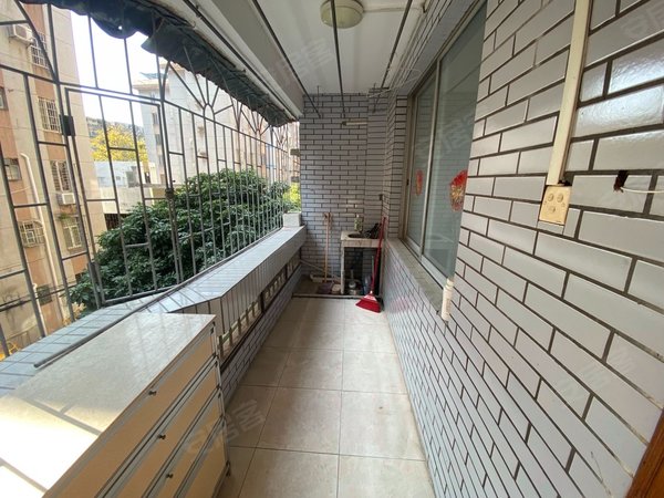 广州番禺洛溪如意花园如意花园  低楼层三房出租  家私齐全  随时看房