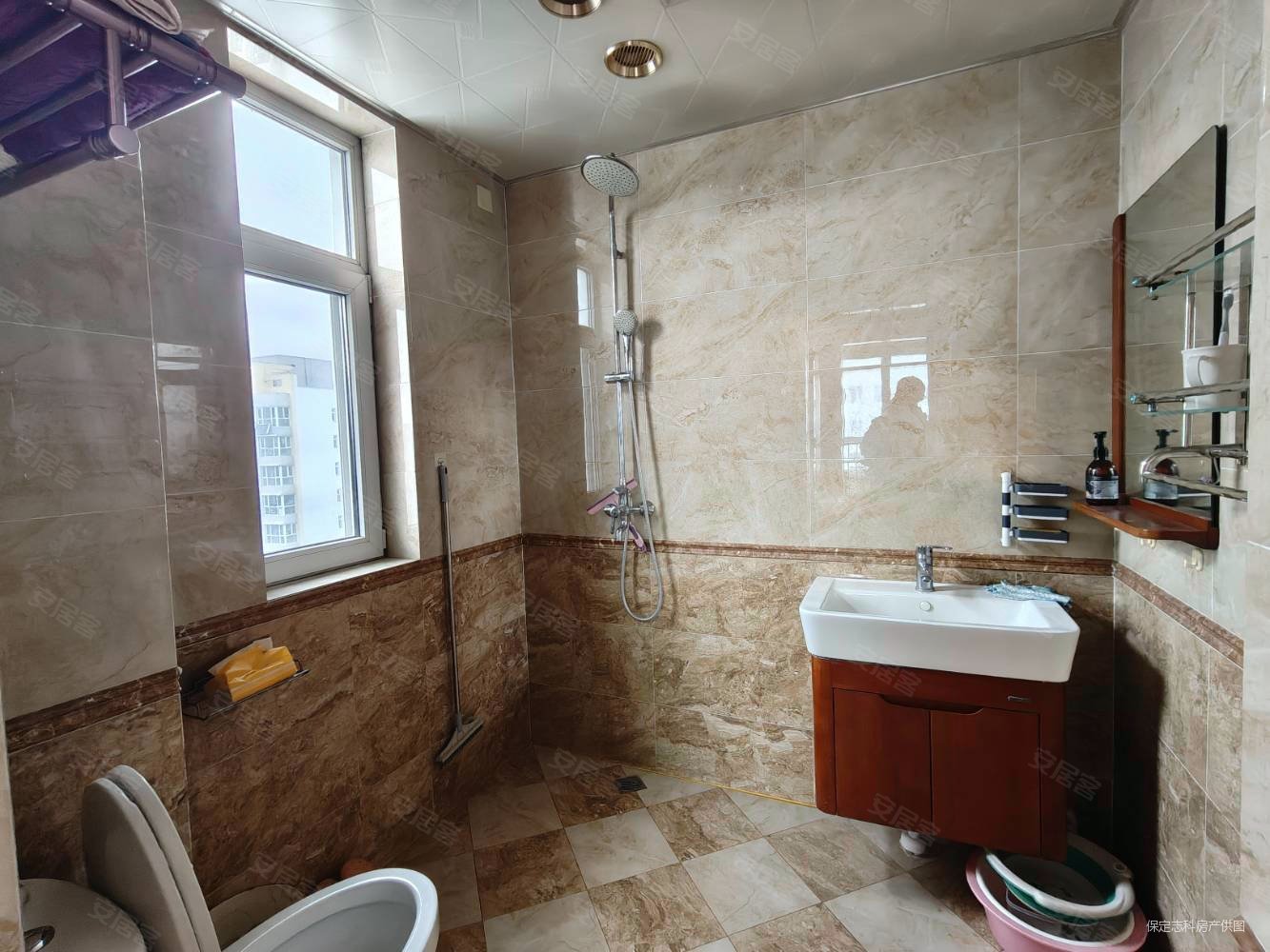 盛和嘉园3室2厅2卫131.55㎡南北93.6万