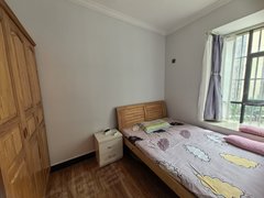 德宏瑞丽瑞京路卢泰嘉园 4室2厅2卫出租房源真实图片