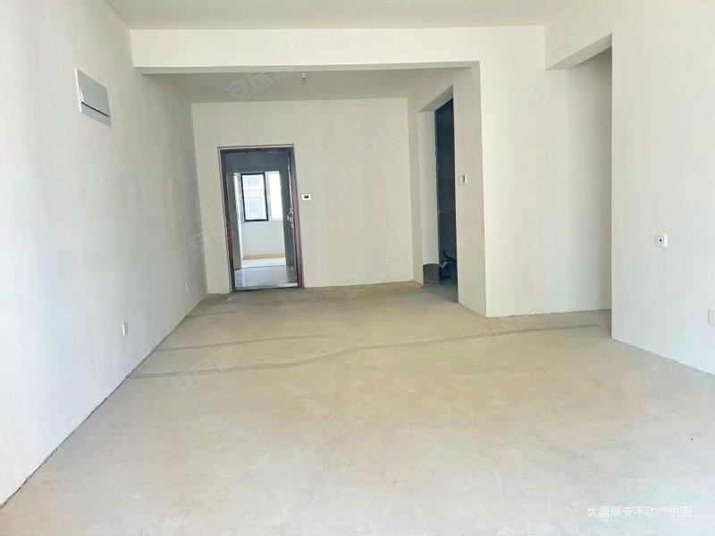 心怡海景苑 !新小区!老三小六中!配套成熟!随时看房!