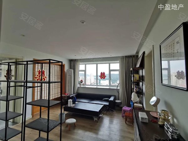 东方盛景漂亮两室干净卫生出次出租房源采光好,南北通透