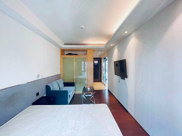 kkone公寓 高楼层看花园 大落地窗出租房源真实图片