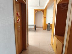 沂源城区银座山水一城南5楼,带家具家电一年12000出租房源真实图片