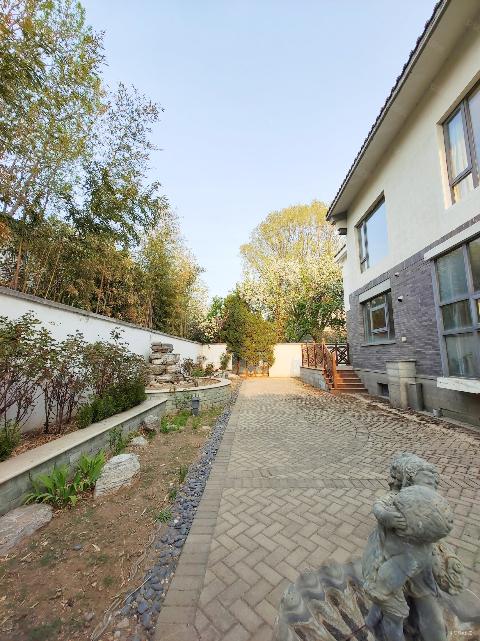 北京房产网>北京二手房>顺义二手房>中央别墅区二手房>优山美地(c区)>