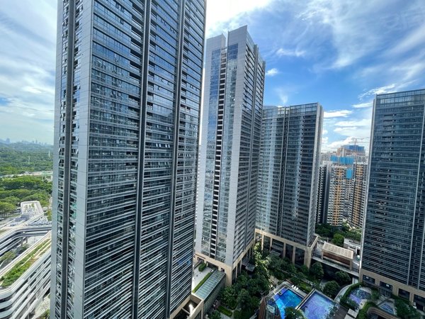 深圳龙华民治龙光玖钻龙华红山,地铁口无缝对接,52平米复式公寓诚心放