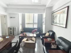 出租万达广场SOHO公寓 停车方便  精装修 电梯房 65平