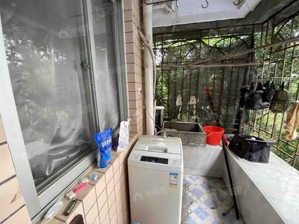 南公小学南公园大利嘉达道市一医院两房带杂物间价可谈