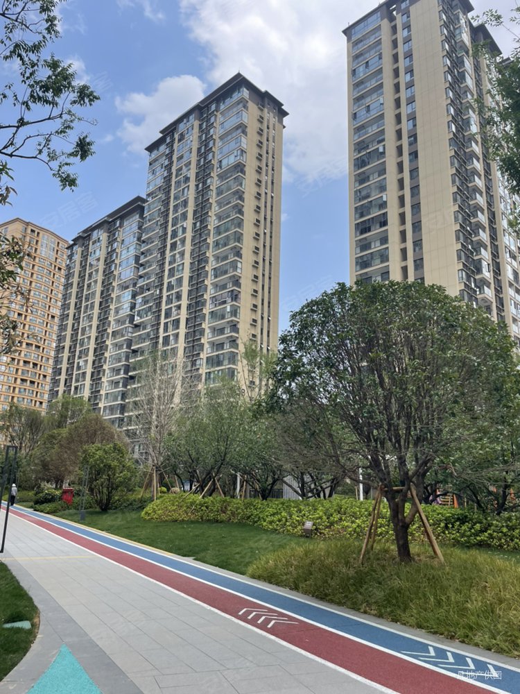 俊发彩云城檀湾3室2厅1卫89㎡西南100万