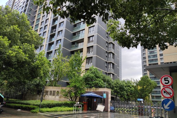 上海二手房 地产尚海郦景 > 刘晶晶解读地产尚海郦景附近学校