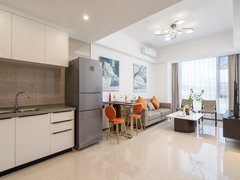 三亚天涯三亚湾三亚湾万科海上大都会小区一室一厅套房，酒店是管理，拎包入住出租房源真实图片