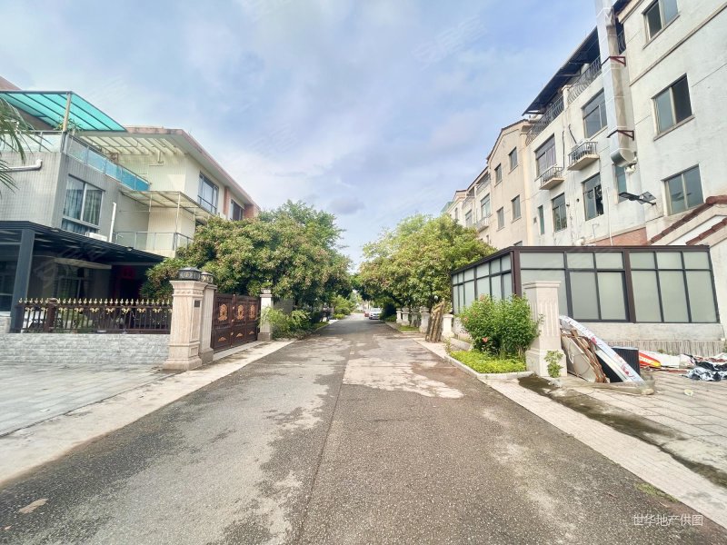 茂名碧桂园4室2厅3卫198㎡南北75.8万