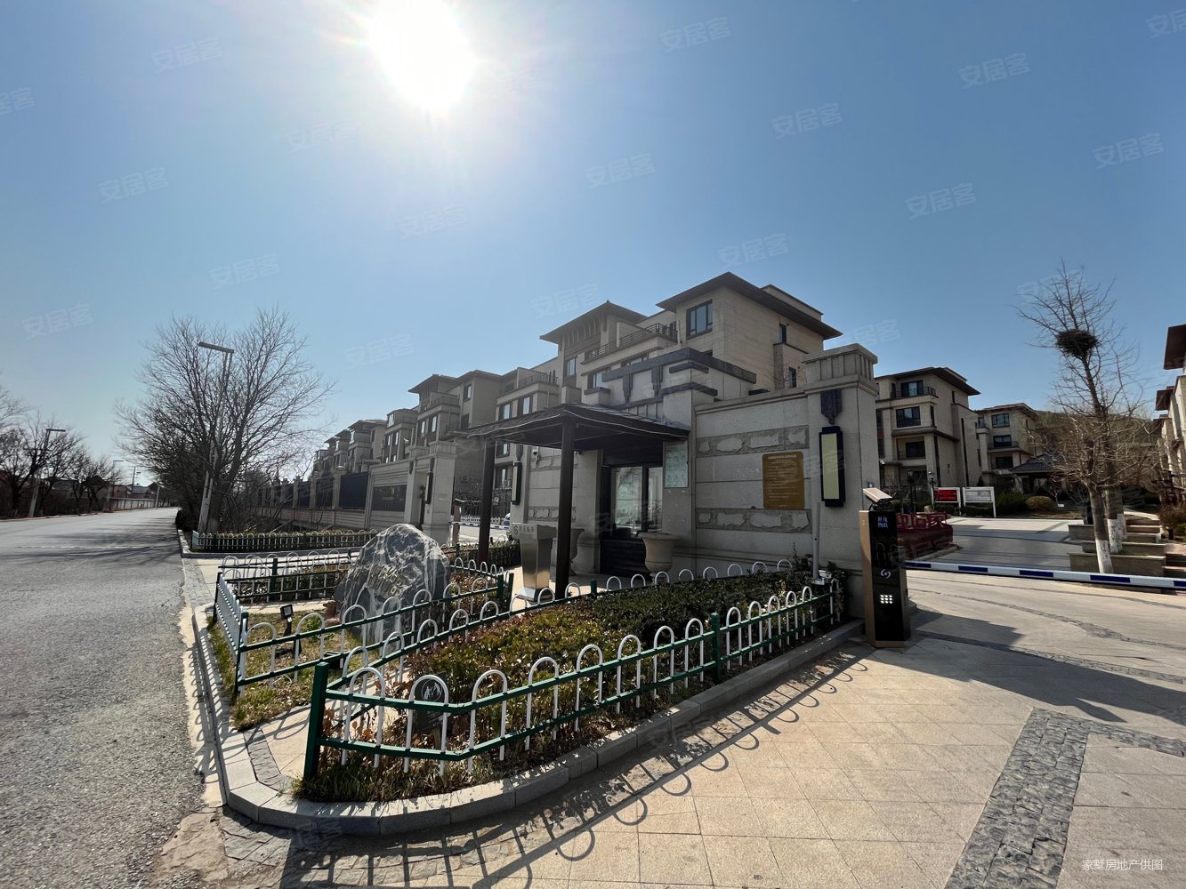 世茂御龙海湾2室2厅2卫128㎡南北75万