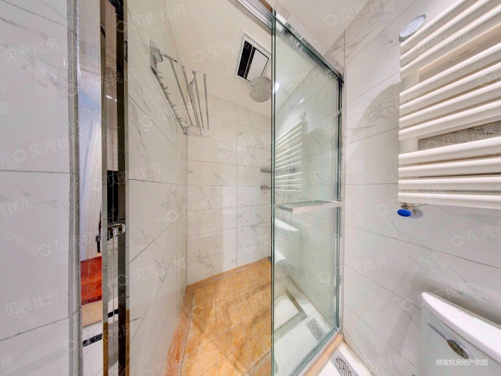 海尔世纪公馆3室2厅2卫124.37㎡南北265万