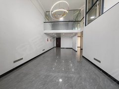 肇庆端州新东敏捷五期大公寓出租  6房 使用面积200方 租4000出租房源真实图片