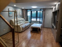 东莞南城南城车站蛤地铁站口ucc上班族2房大空间：拎包入住出租房源真实图片