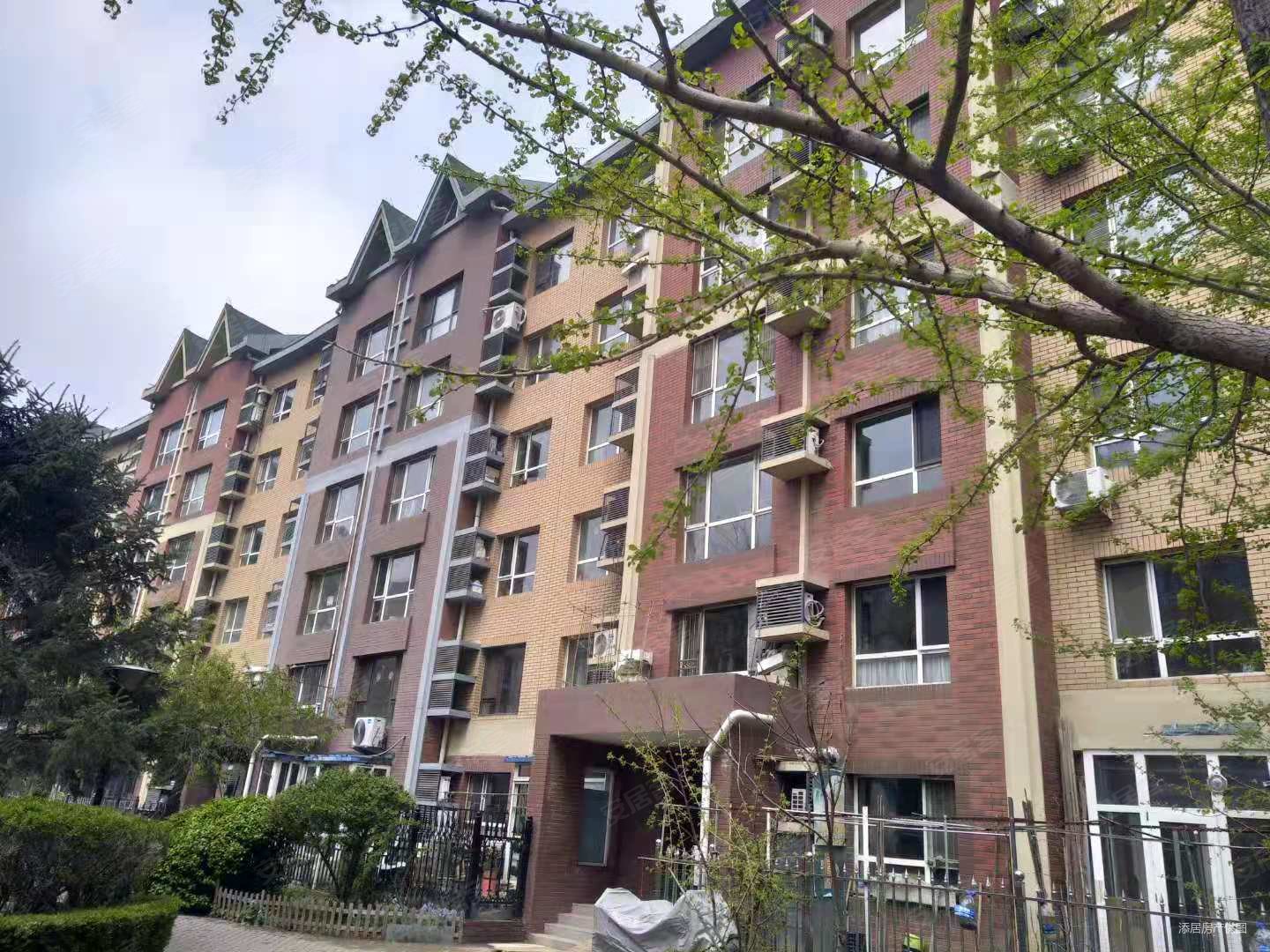 佳和新城一至七期