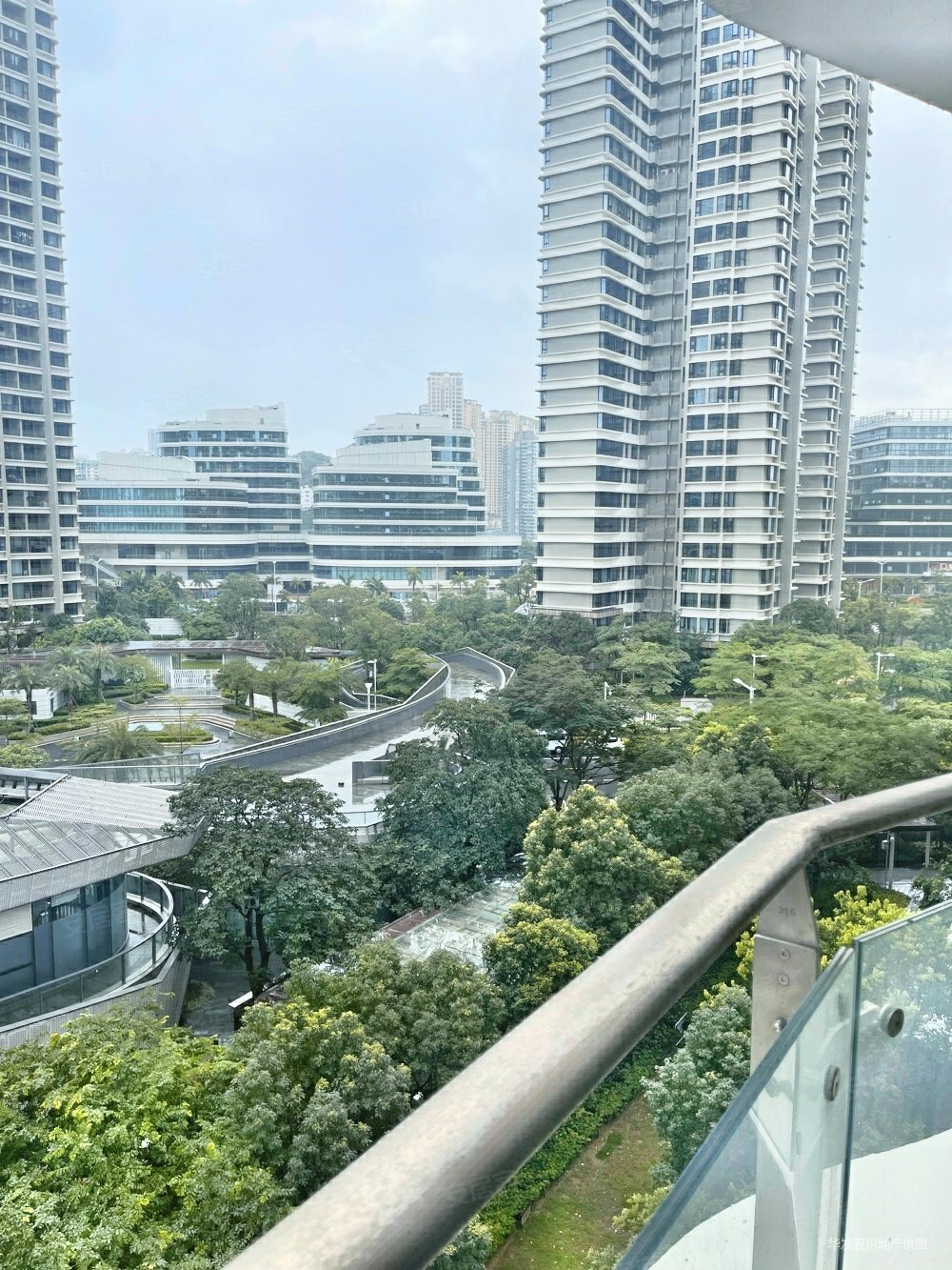 横琴关口旁纯住宅小区华发广场悦琴湾南北通四房现楼现证