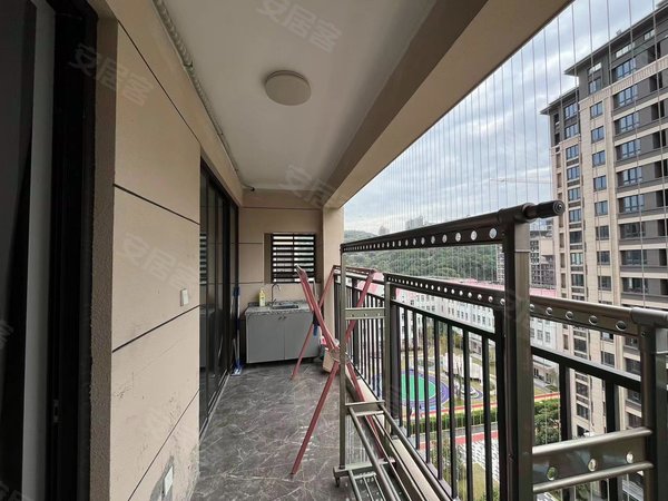 福州长乐吴航中南樾府人民医院外语外贸旁 精装一室一厅带大阳台拎包