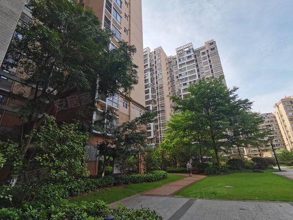 南宁青秀凤岭南中房翡翠园二期东盟商圈 翡翠园二期精装三房全新家私