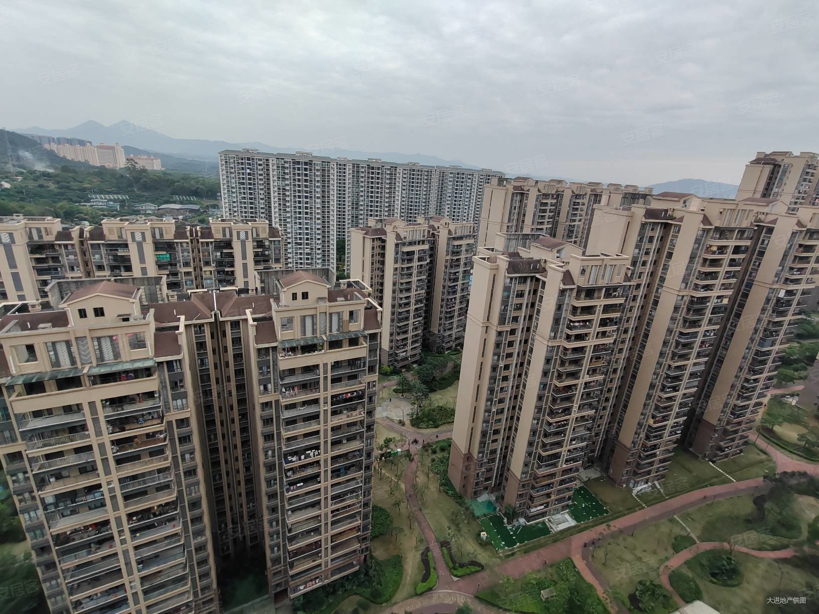 珠光御景山水城3室2厅1卫96.34㎡北79万