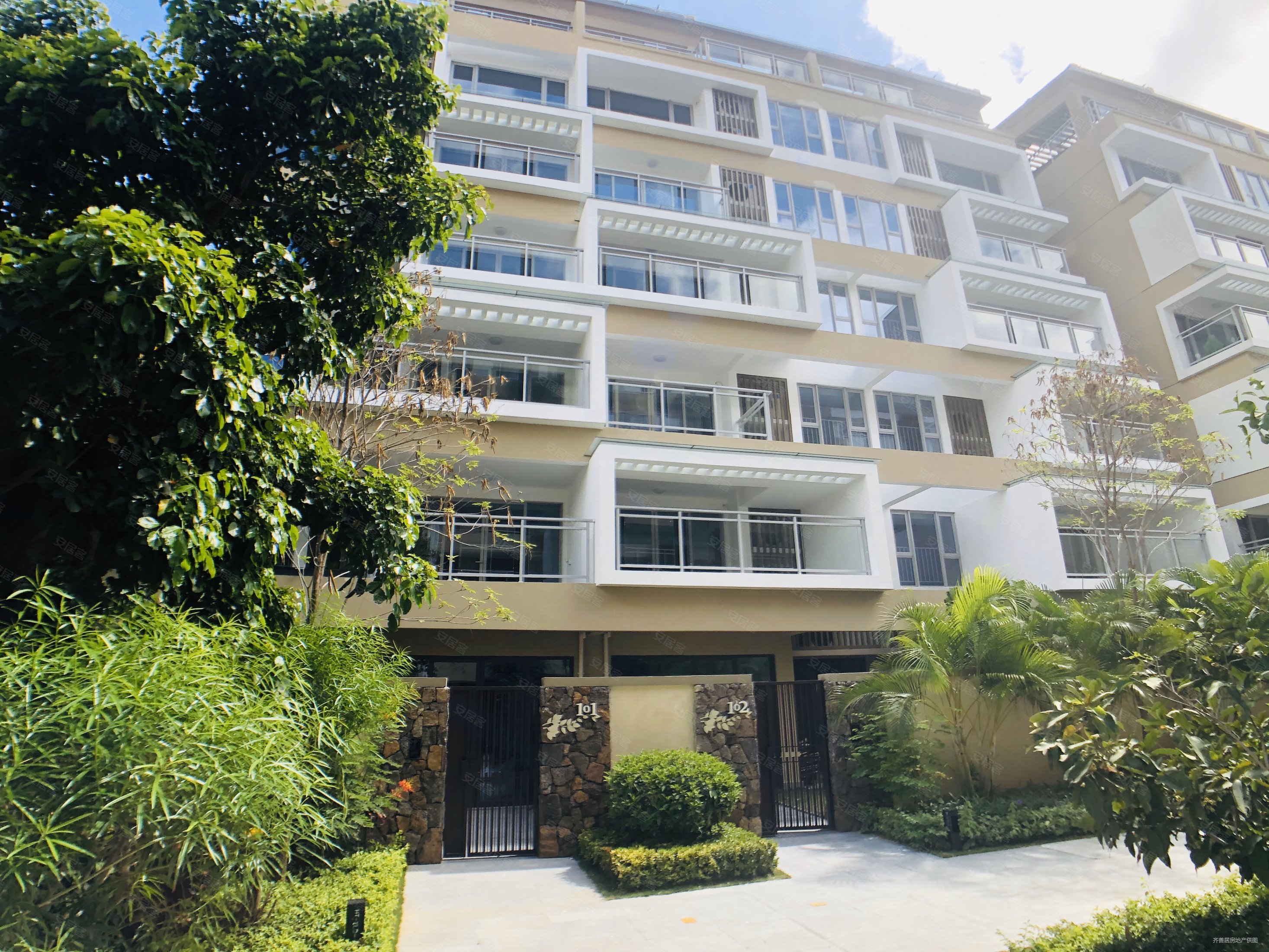 高品质 海棠湾克拉墅 保利央企开发,花园泳池入户,精装车位