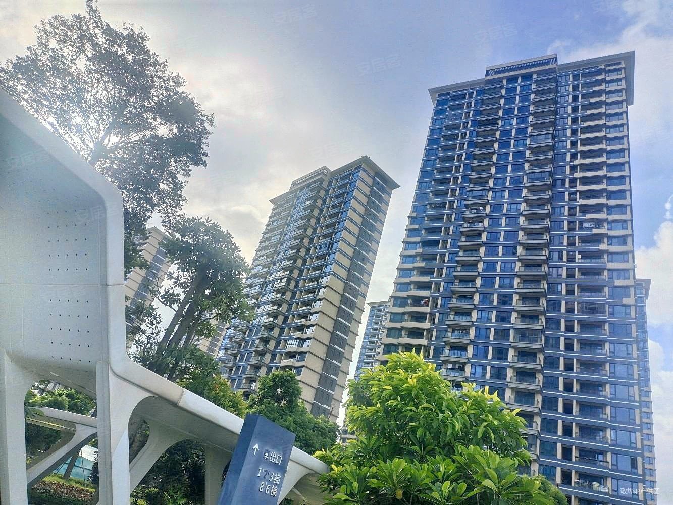 中海名钻花园小区3房9623平米南北通透