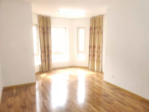 (城阳),区政府租房,宝龙国际社区(城阳) 5室2厅2卫 电梯房 180平米