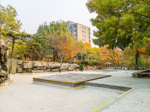 北京朝阳酒仙桥丽都东镇3线通透,9层板楼,不临街,颐堤港二期 798艺术