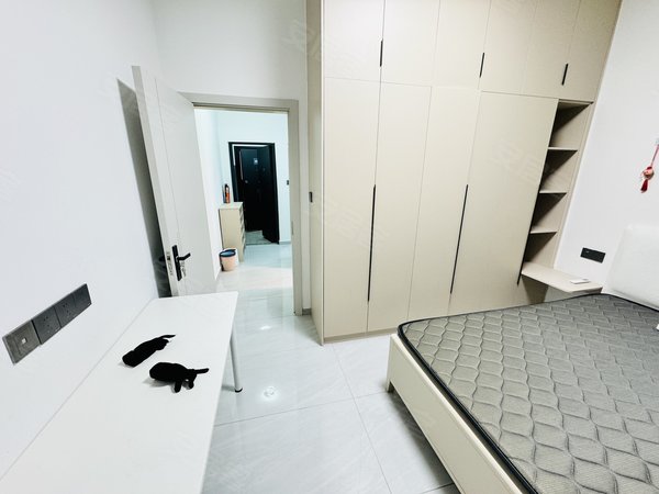 金华婺城婺城江南寺前皇小区寺前皇世贸广场拎包即住银泰金华之星价格实惠朝南周边配套很齐全出租房源真实图片