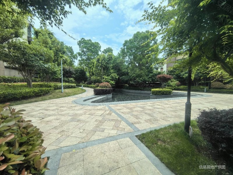 仁恒海和院低密度洋房.自带150平花园赠地下室100满五