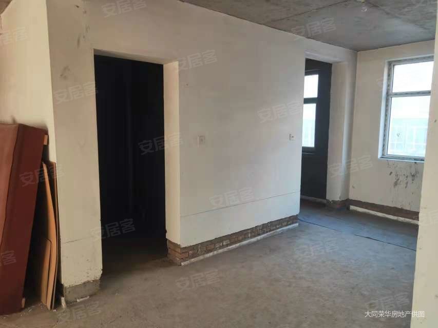 益生园3室2厅1卫143㎡南北40万