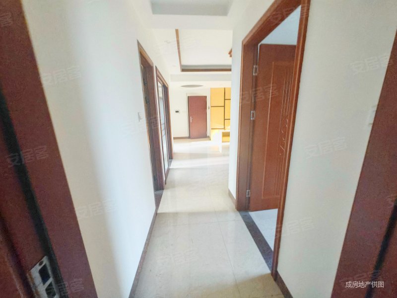 急售季华园精装三房季华地铁成熟大小区