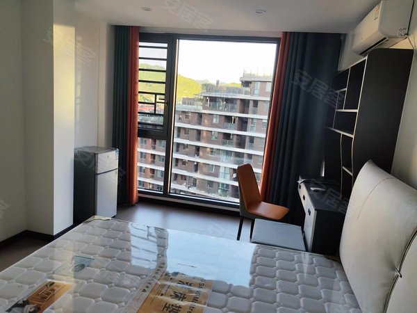 铜仁万山万山城区木杉河广场小区万山产业园对面1室1厅精装修，拎包入住出租房源真实图片