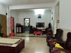 阳春春城春城城区同福花园，屋主换电梯而售，屋斯文干净出租房源真实图片