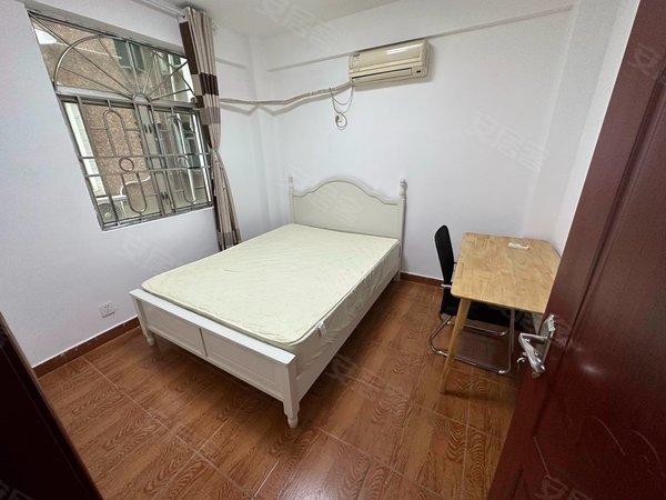 深圳宝安宝安中心区金泰花园金泰花园,翻身地铁站200米,四房家电齐全