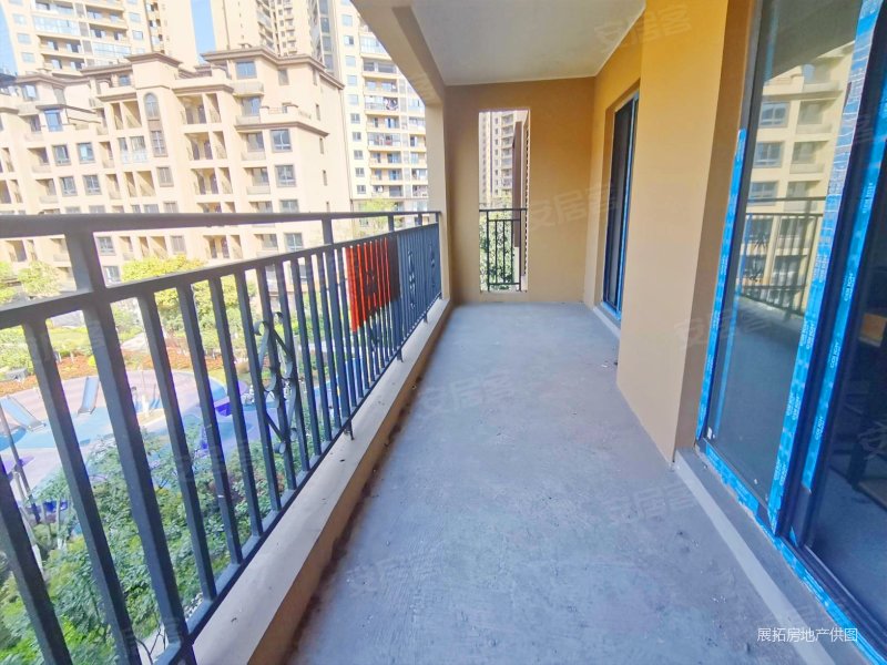 央企洋房 1号线27号线1公里 单价6000 中间楼层端户,香漫溪岸二手房