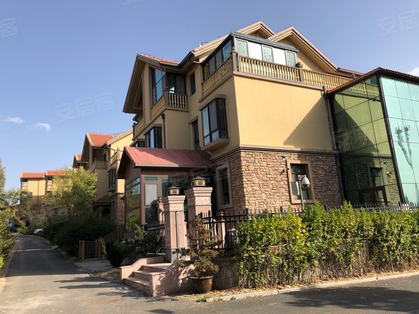 青岛即墨蓝色硅谷鳌山名苑鳌山名苑1200元月 家具家电齐全 随时看房