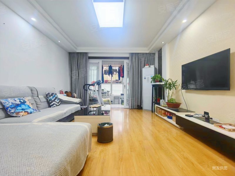 托乐嘉花园精装修居住时间少临近地铁