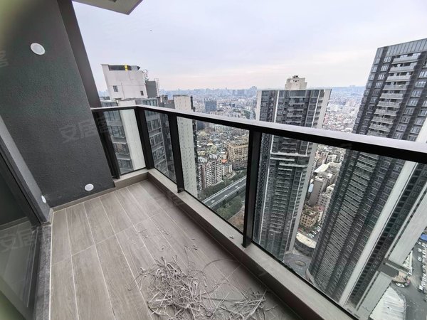 广州白云新市保利阅云台三元里保利阅云台小区 精装复式三房两卫 高层