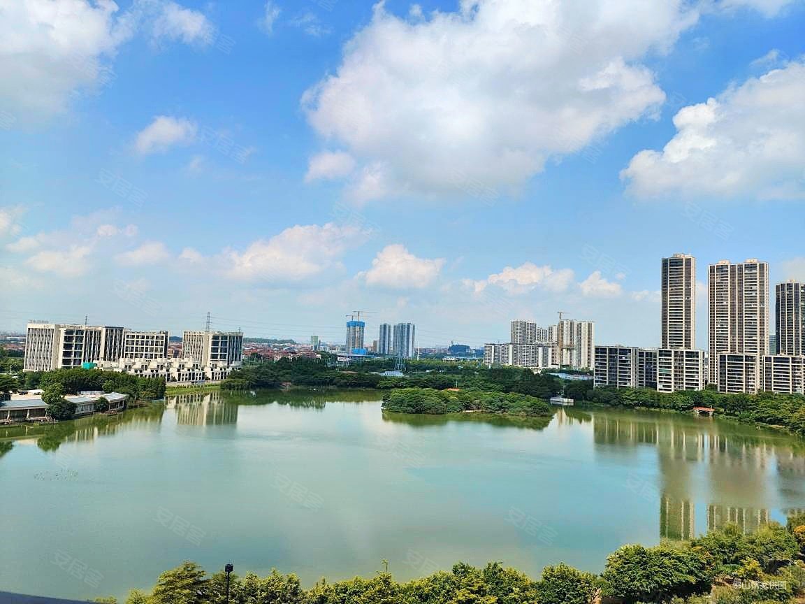 信业阳光城佛山半岛4室2厅2卫293.58㎡南北700万