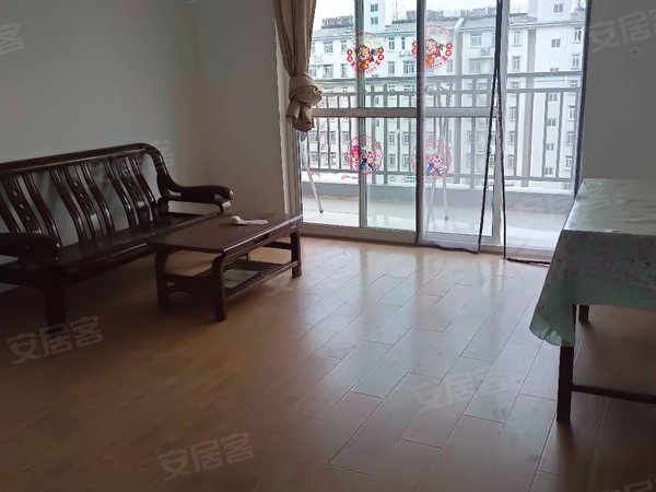 巢湖北门北门片区凤凰山庄(凤凰山路)凤凰山庄 简装电梯两房 家电齐全,拎包入住 两台空调出租房源真实图片