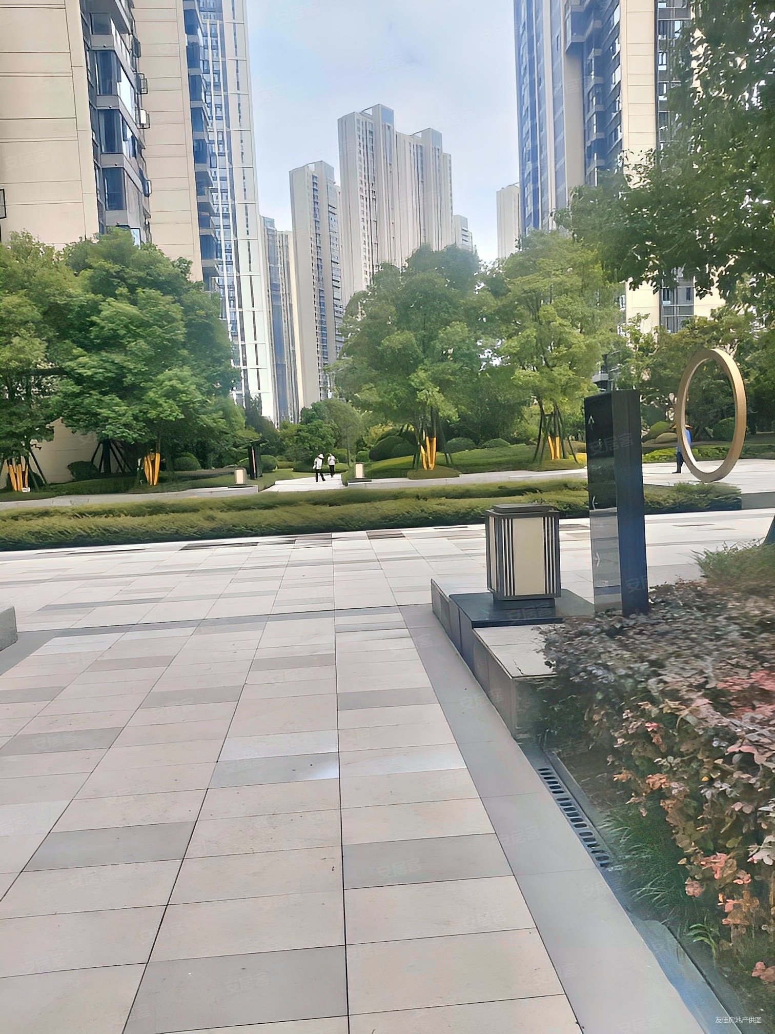 时代梅溪领峰3室2厅2卫118.94㎡南196万