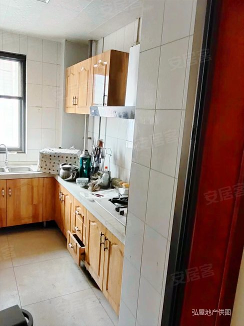 南益名泉春晓东区堤口路48号3室2厅1卫105平方米