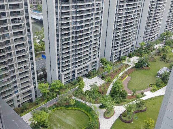 宝龙旭辉城,近宝龙广场,地铁16号线6站直达未来科技城,永辉,临安租房