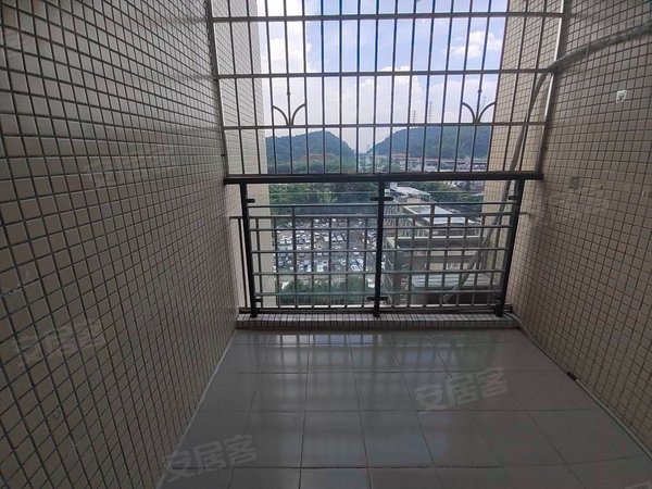 广州黄埔科学城天鹿花园南区实用110平3房2厅2卫 南北通透 随时入住