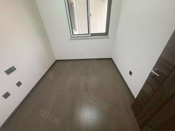 徐州鼓楼彭城广场天辰雅苑实拍房源找我金鹰金地苏宁天阙云熙府凯旋门天辰精装4室2卫出租房源真实图片